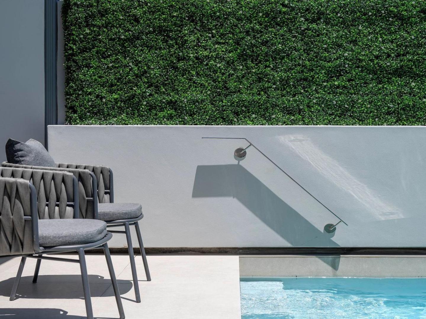 South Beach Camps Bay Boutique Hotel Ciudad del Cabo Exterior foto A poolside handrail