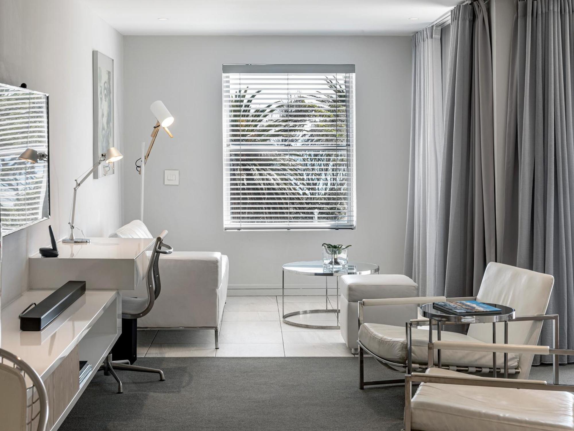 South Beach Camps Bay Boutique Hotel Ciudad del Cabo Habitación foto A typical office at the clinic
